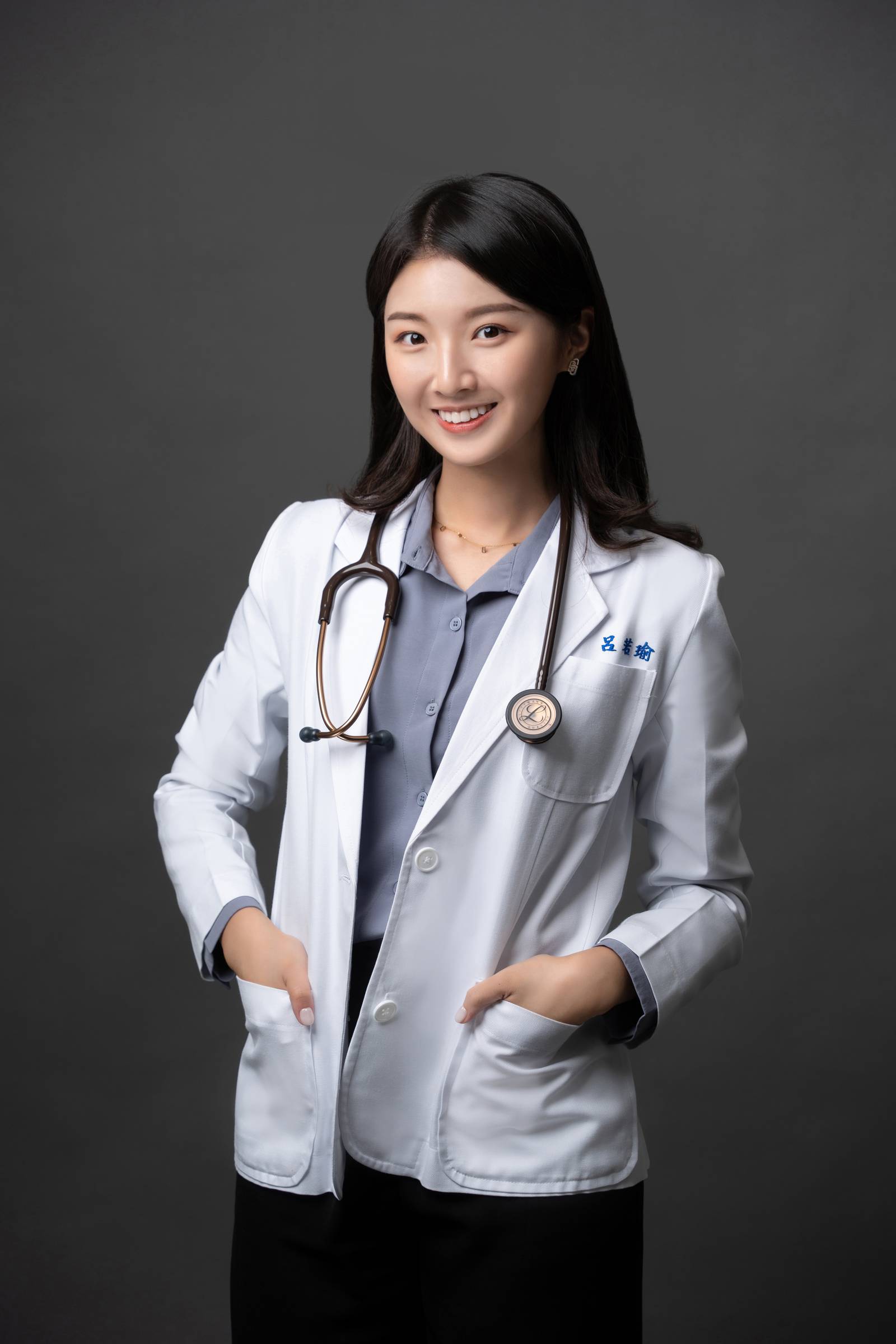 醫師袍照範例 2